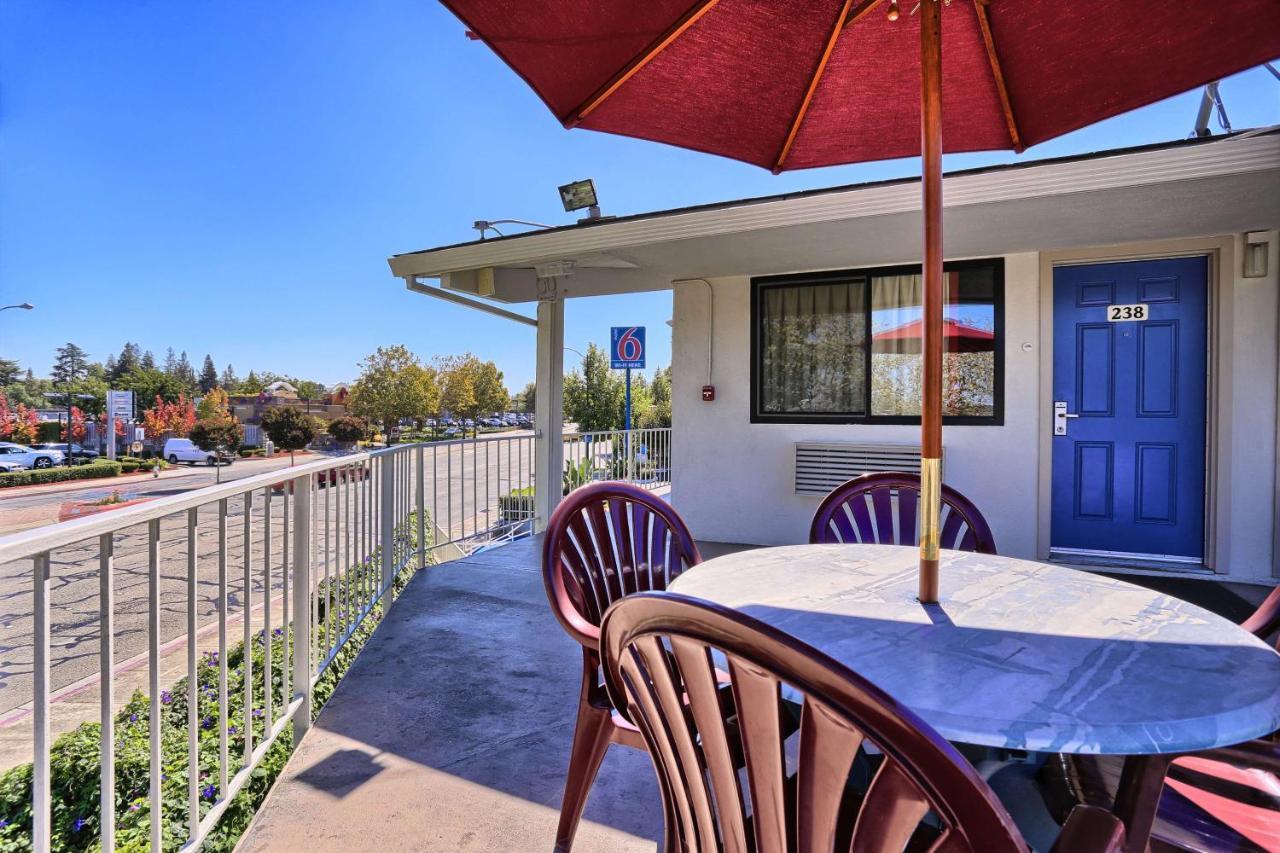 Park Inn By Radisson Walnut Creek Exterior photo