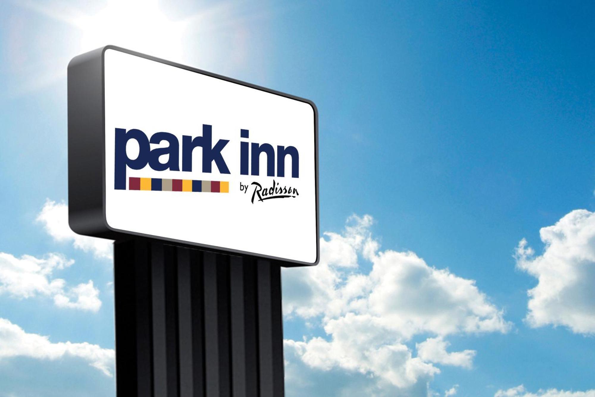 Park Inn By Radisson Walnut Creek Exterior photo